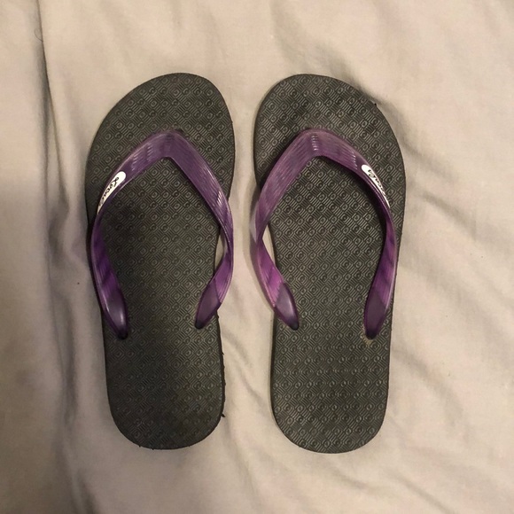 locals flip flops hawaii